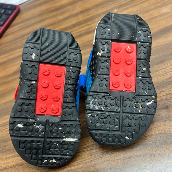 Adidas Lego Sneakers Size 4 Infant - Picture 4 of 9